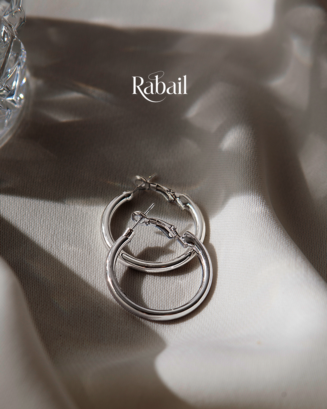 Eterna Oval Earrings